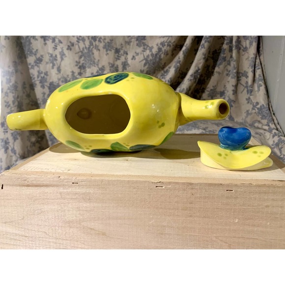*CLEARANCE* Vintage Yellow Blue Green Heart Shaped Teapot - Picture 10 of 10